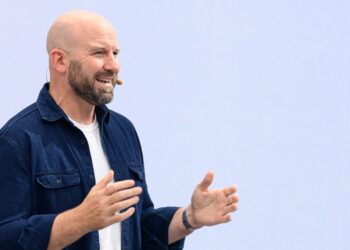 Meta’s CTO Said It’s Reshuffling the Metaverse Unit. Read the Memos.