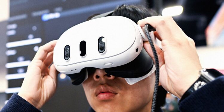 Meta Will Keep Horizon Worlds Alive in VR ‘for the Foreseeable Future’