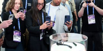 Snap’s Specs Have Arrived With a $2,195 Price Tag